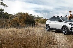 Súprava 2 Priečnych Strešných Nosičov Peugeot 3008